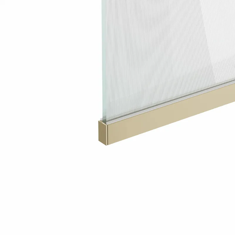 Badnor Shildon dusjvegg/walk-in hjørne - BØRSTET GULL - FLUTED glassfelt - 125cm